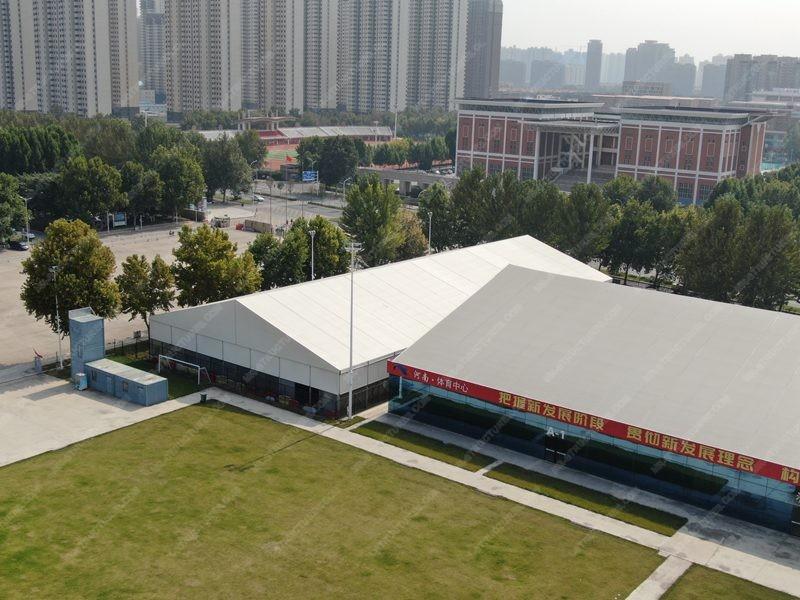 Carpa para pista deportiva con estructura de aluminio