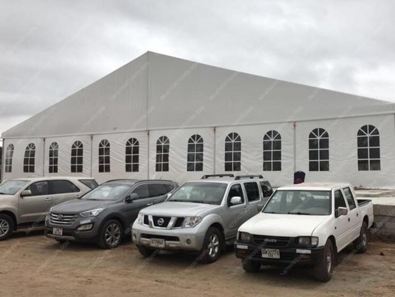 Tente événementielle à cadre en aluminium blanc de 30 m